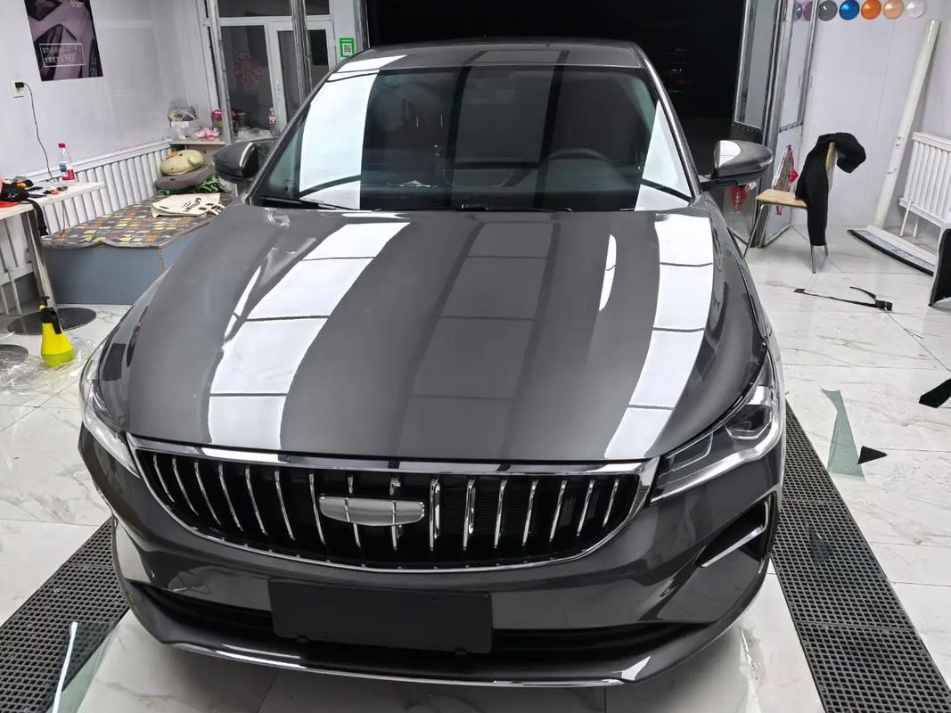 浩宇汽車美容裝潢 匠心工藝，全車貼膜施工圓滿竣工